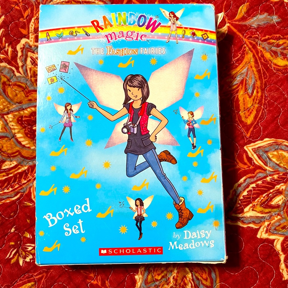 Rainbow Magic the fashion fairies boxed set